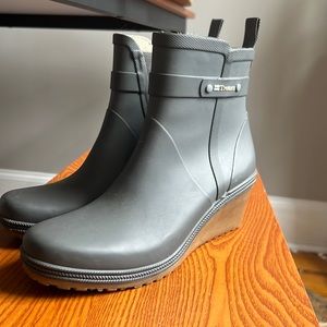 Wedged Rain Boots